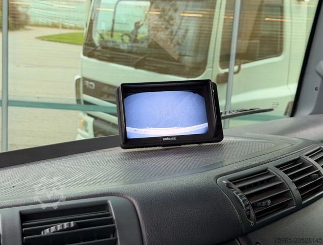 Box truck DAF CF 75.250 EURO 3 MANUAL GEARBOX VAN BEURDEN ISOL