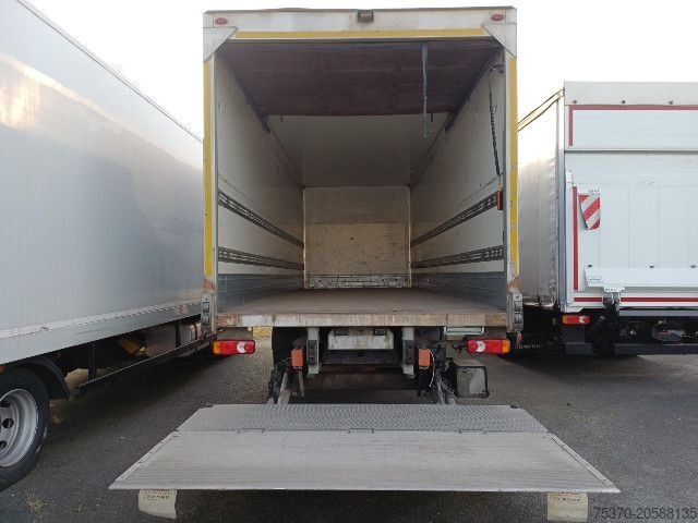 Truk boks IVECO EUROCARGO ML120E22P
