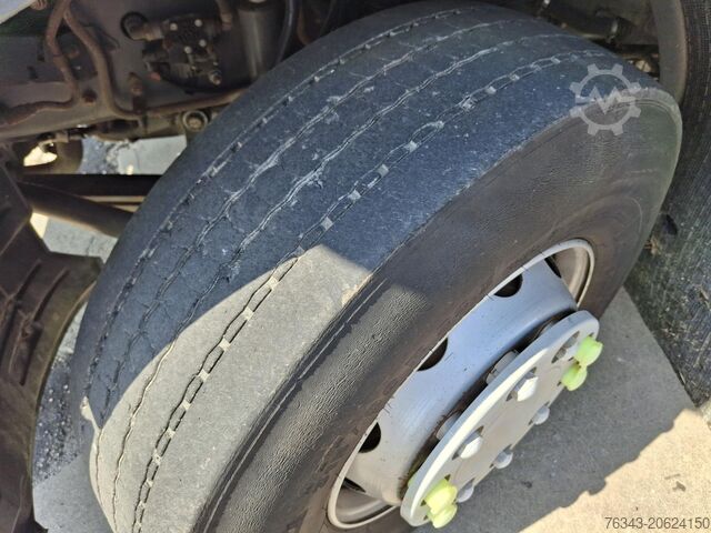 Renovationsbil RENAULT D26 WIDE 320 - 6X2 - E6 - SEMAT C337