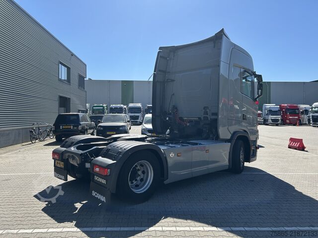 Standard-SZM Scania 530S V8 Highline / 596 dkm / 2 Tanks / Leder / ...