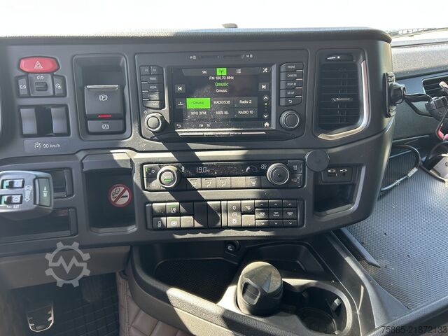 Standard-SZM Scania 530S V8 Highline / 596 dkm / 2 Tanks / Leder / ...