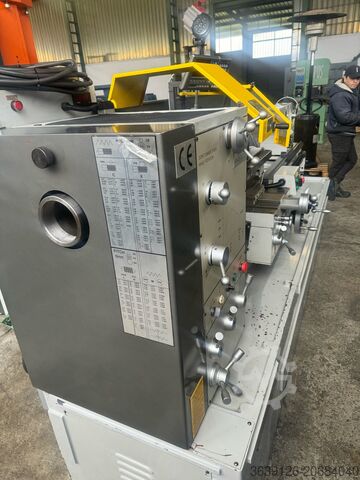 Parallel-Drehmaschine Bomac Authon Luc 330