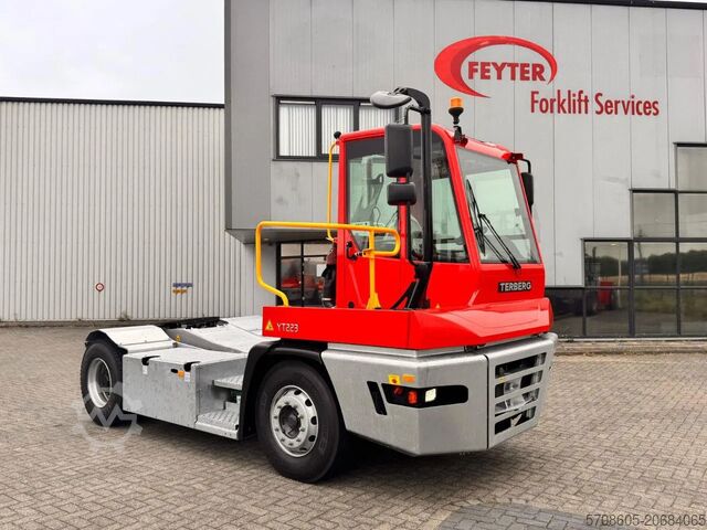 Terminalni traktor Terberg YT 223 4x2 aangedreven terminal trekker