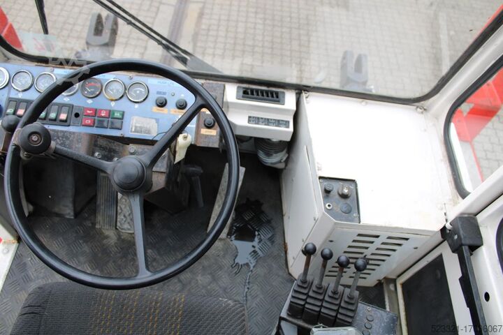 Дизельный вилочный погрузчик SveTruck 25120-42