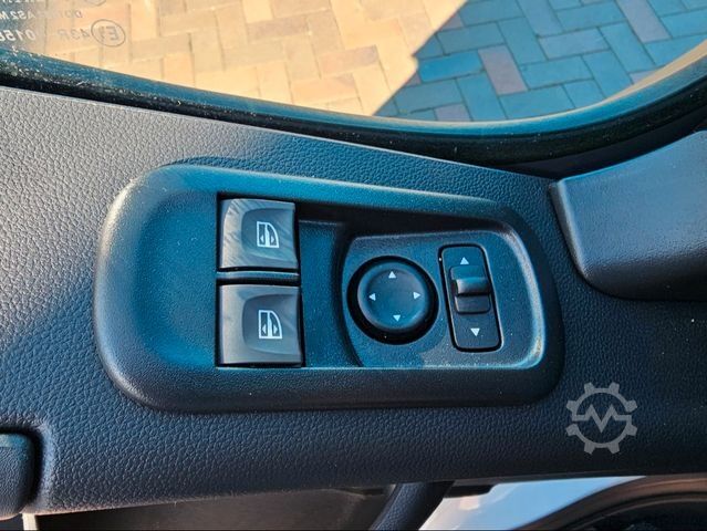 Bestelwagen RENAULT Master 2,3 Diesel Foodtruck Danstep "DRIVEON"