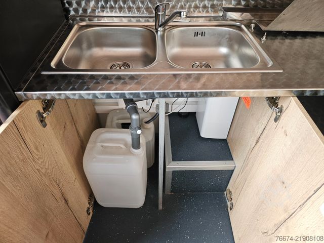 Bestelwagen RENAULT Master 2,3 Diesel Foodtruck Danstep "DRIVEON"