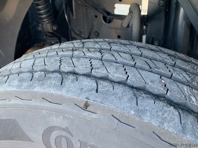 Furgons ar kasti MAN TGL 8.180 BL_ manual_ Klima_ AHK_ 3 Sitze_ 6,05m
