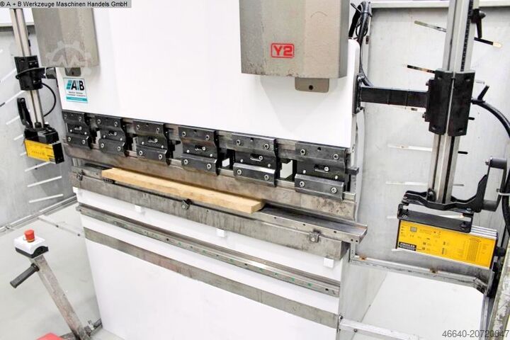 اضغط على الفرامل - هيدروليكي ERMAK CNC HAP 1270x40