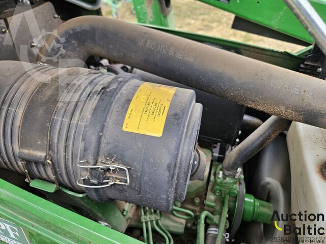 Traktors John Deere 4049 M