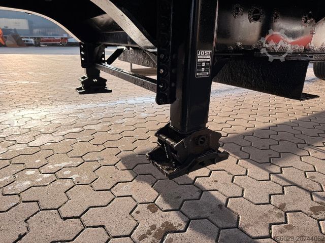 ボックスセミトレーラー KRONE SZ - Mega Koffer mit Rampenhalterung