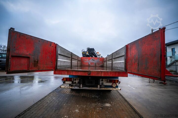 Tipper dengan derek MAN 33.422 DF + HIAB 220 C-5