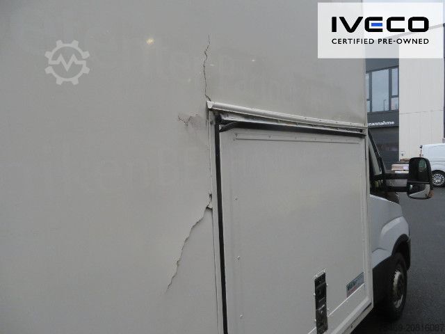 รถตู้แบบกล่อง IVECO 35S12