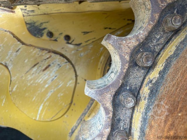 غلتک جاده CATERPILLAR D6 LGP Baujahr 2020