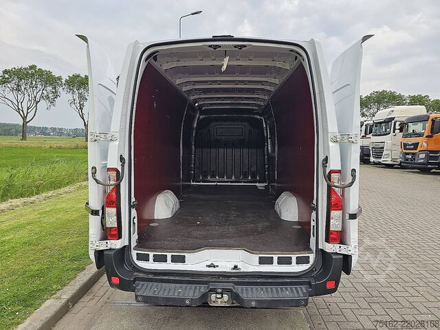 รถสเตชั่นแวกอนหลังคาสูง RENAULT MASTER 2.3 L4H2 Navi AC Euro6!