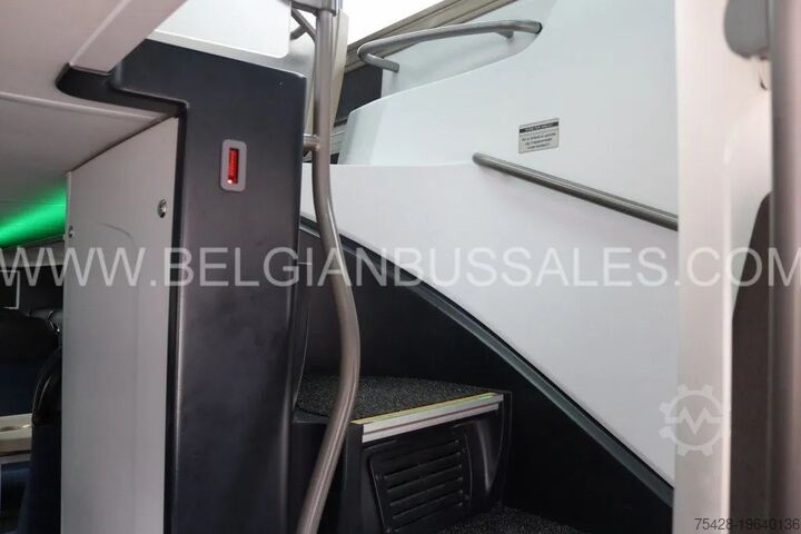 De dos pisos Neoplan Skyliner L New Model / P06 / 14.0m / 531 / TDX27