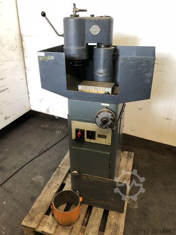 Flat grinding machine