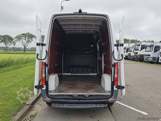 高顶旅行车 MERCEDES-BENZ SPRINTER
