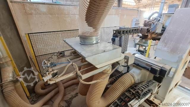 Pusat pemesinan GREDA MITIKA V