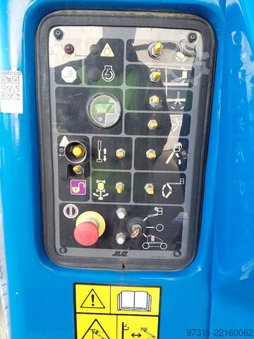 Piattaforma di lavoro telescopica articolata JLG E400AJPN