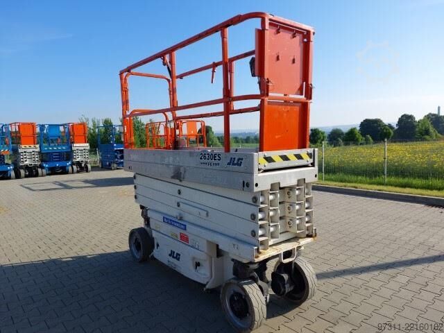 Elevador de tijera JLG 2630ES