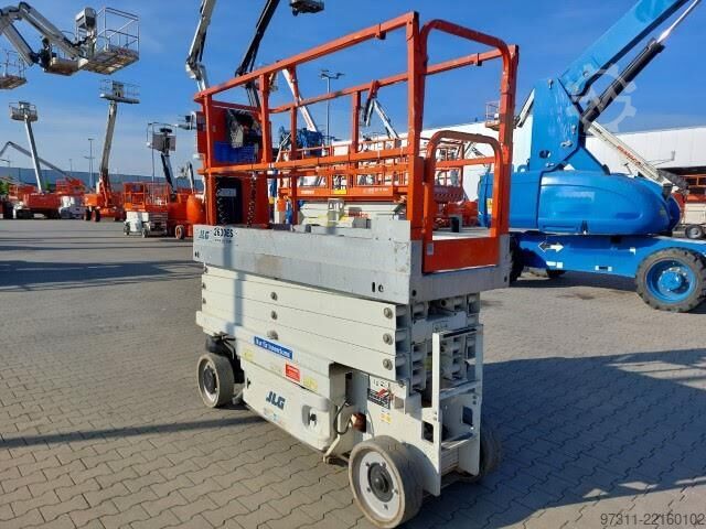 Elevador de tijera JLG 2630ES