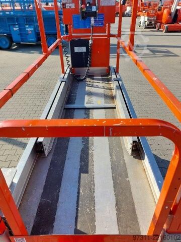 Elevador de tijera JLG 2630ES