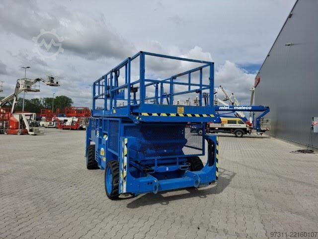 Elevador de tijera Genie GS-4390 RT