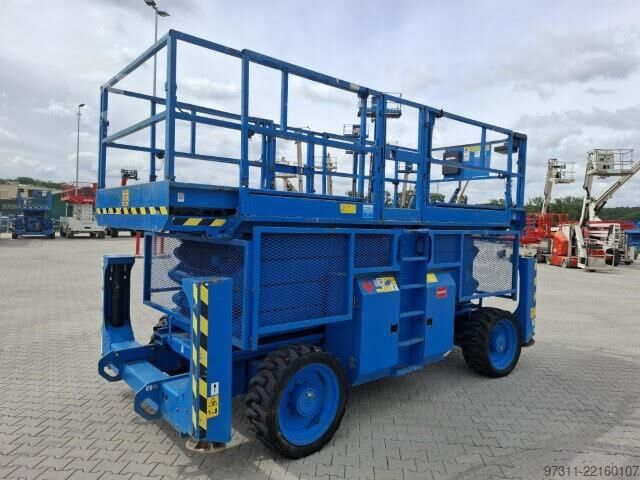 Elevador de tijera Genie GS-4390 RT