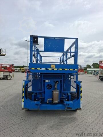 Elevador de tijera Genie GS-4390 RT