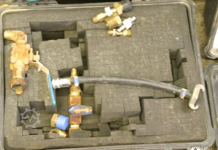 Przenośny aparat tlenowy do oddychania HYTECH portable Oxygen Breathing System