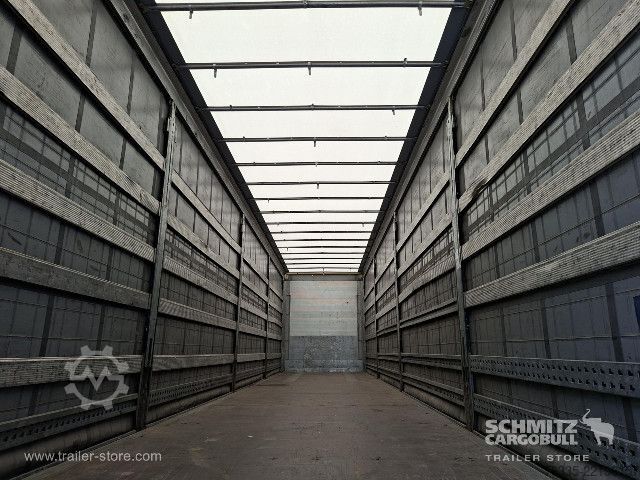 Avoin puoliperävaunu pressulla Schmitz Cargobull Curtainsider Mega