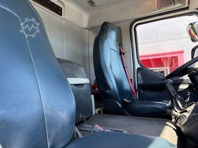 トラック搭載型クレーン VOLVO FL12.240L-KOFFER-WERKSTATTWAGEN-KRAN HIAB-163TKM