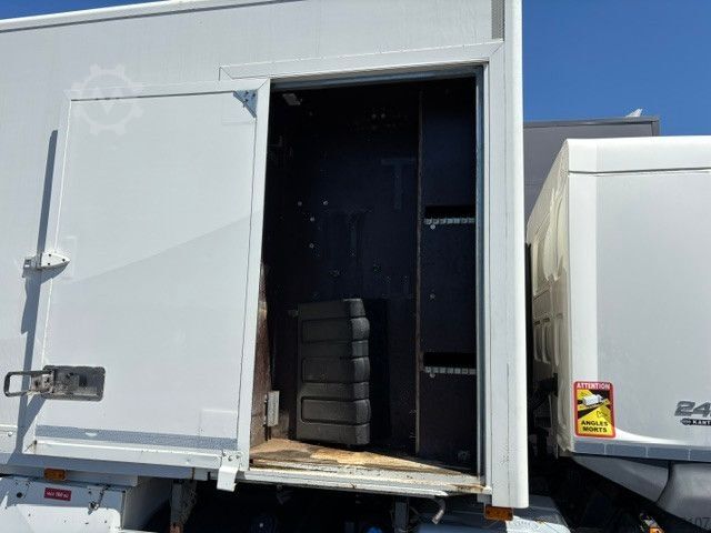 トラック搭載型クレーン VOLVO FL12.240L-KOFFER-WERKSTATTWAGEN-KRAN HIAB-163TKM