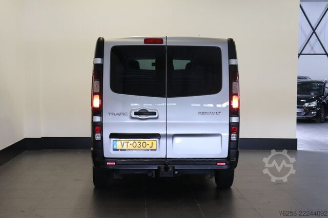 Camioneta familiar de techo alto Renault Trafic 1.6 dCi - Airco - Navi - Cruise - €6.950...