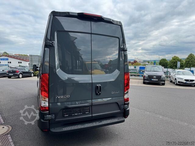 Augsta jumta universālis Iveco Daily 35S18 HA8 *R3.520mm*Automatik*Kamera*ACC*
