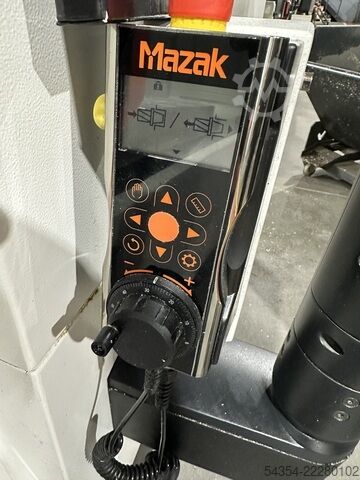 CNC vertikalni obradni centar Mazak VTC 820/20