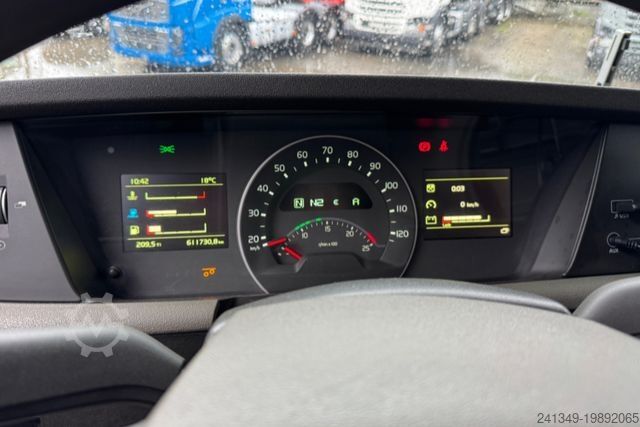 专用卡车 VOLVO FH-540 6x2 Tajfun L300Z