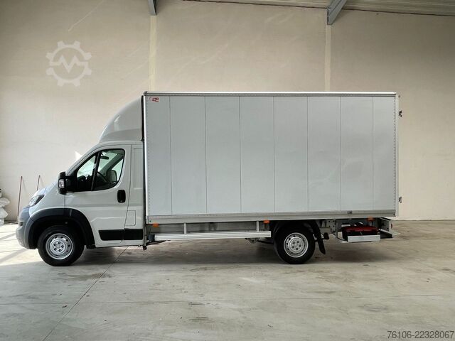 Furgão fechado PEUGEOT Boxer Koffer mit grosse Türen *Klima*Navi*