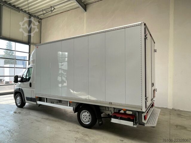 Furgão fechado PEUGEOT Boxer Koffer mit grosse Türen *Klima*Navi*