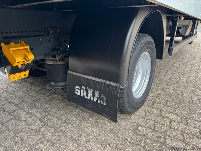 Sandučar IVECO Daily 72C18 Hi Matic Koffer mit Ladebordwand