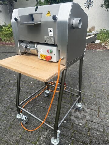 Mašina za pranje sudova sa haubom i provlačenjem ERKA WMB 30 Hörnchenwickelmaschine
