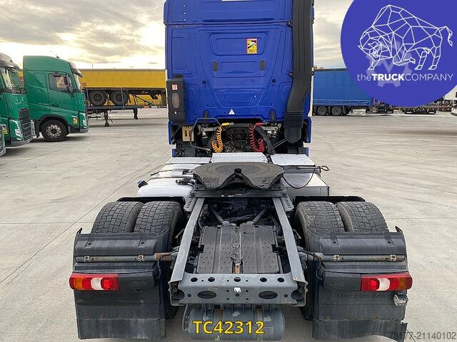 Substâncias perigosas Mercedes-Benz Actros 1845