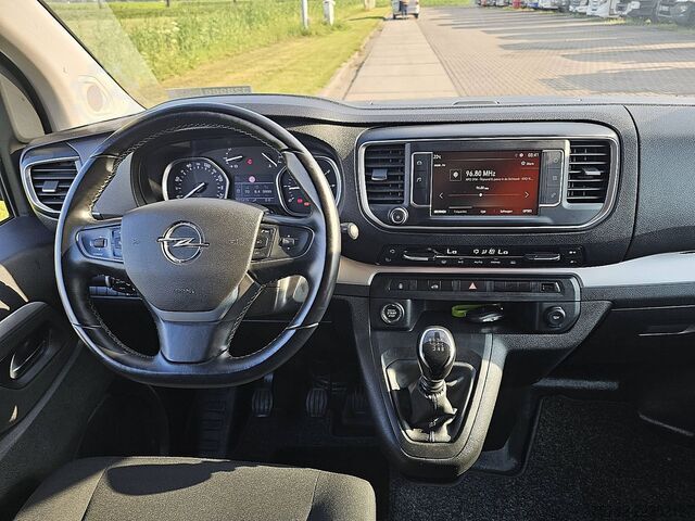 উঁচু ছাদের স্টেশন ওয়াগন OPEL VIVARO 1.5 L2H1 Airco Carplay!