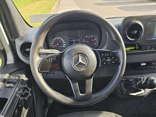 উঁচু ছাদের স্টেশন ওয়াগন MERCEDES-BENZ SPRINTER 311 L1H1 2xZijdeur Mbiux