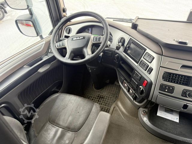 Standardni traktor jedinica DAF XF 440 FT mit Schubboden Hydraulik