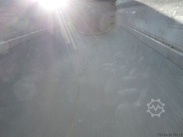 Sklápač Schwarzmüller SK Alurundmulde mit Kunststoffboden