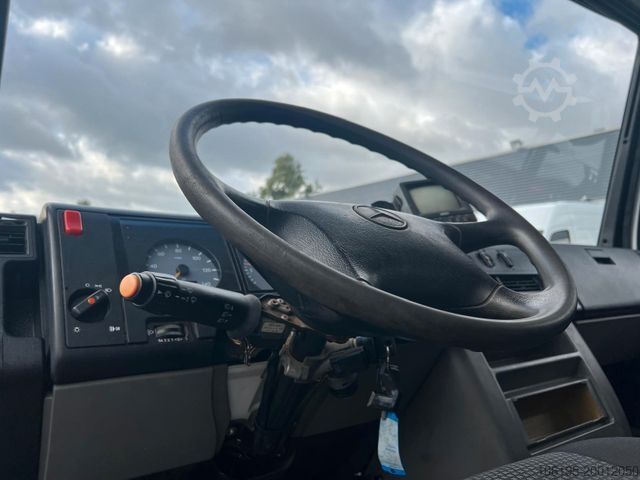 Фургон с высокой крышей MERCEDES-BENZ Vario 613 D Kasten Maxi XXL Hoch+Lang*1.Hand*