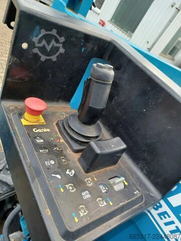 剪叉式升降机 Genie GS 3369 RT