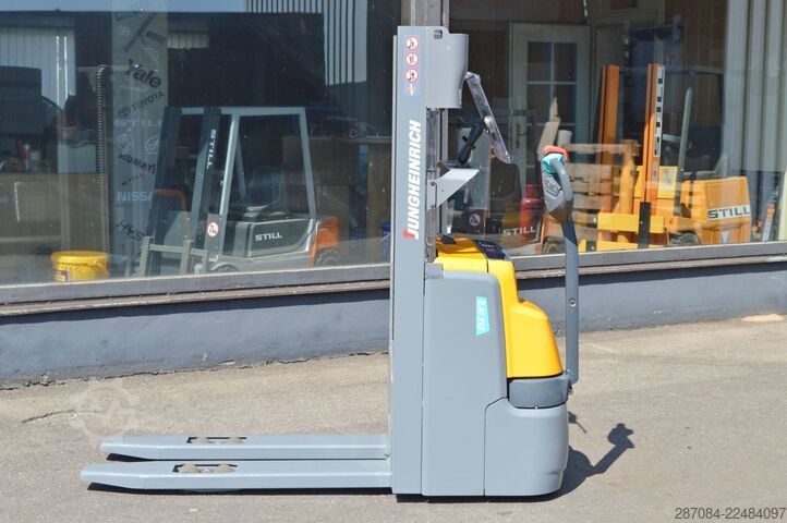 Empilhador manual Jungheinrich EJC 212