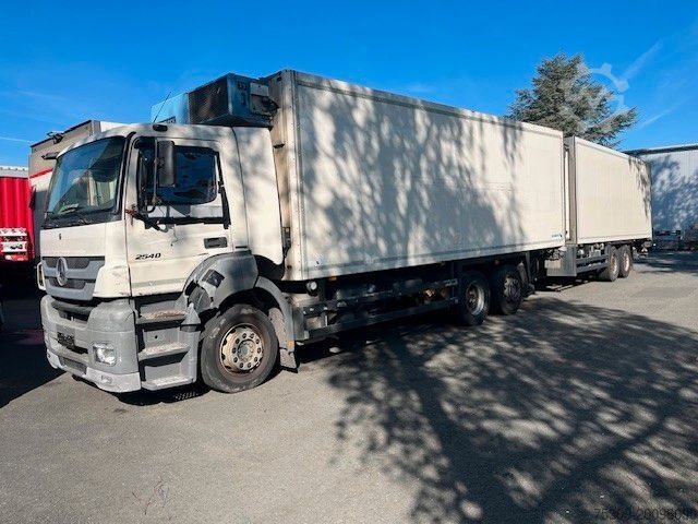 Chłodnia (samochód ciężarowy) MERCEDES-BENZ AXOR 2540 Friogo Luft / Luft & Retarder - UNFALL